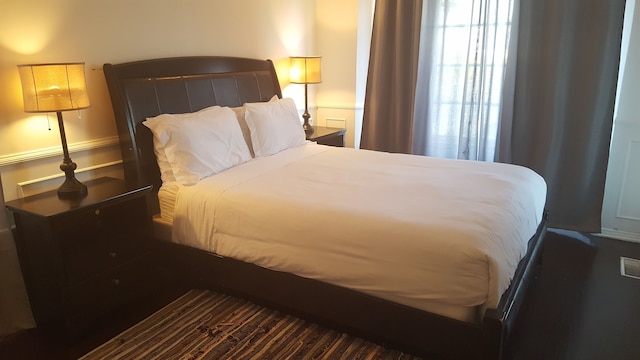 ビバリーウッドにある素敵な 2 階建ての家