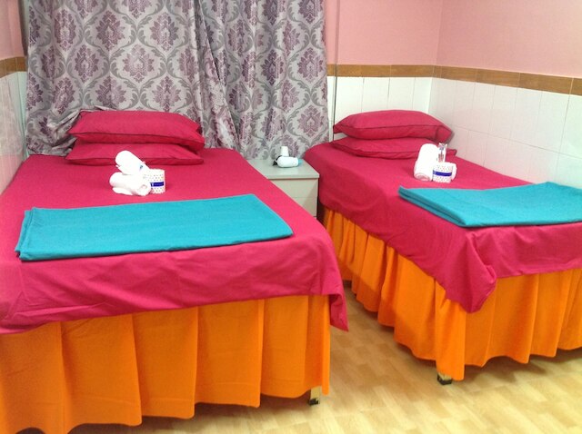 ゴールデンゲスト ハウス