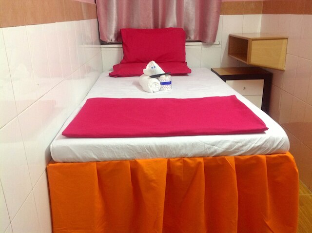 ゴールデンゲスト ハウス