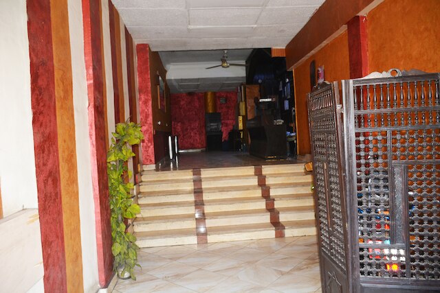 シティ ホステル