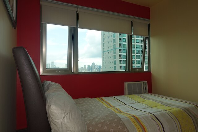 ラグジュアリー コンド アット フォーブスウッド パークレーン