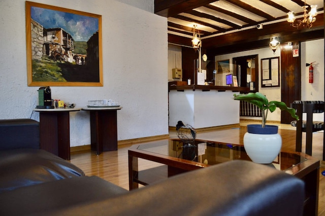 ロードス ホテル アパートメンツ