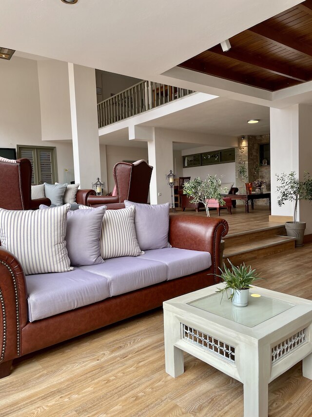 フィデリアデス デルファイ ホテル