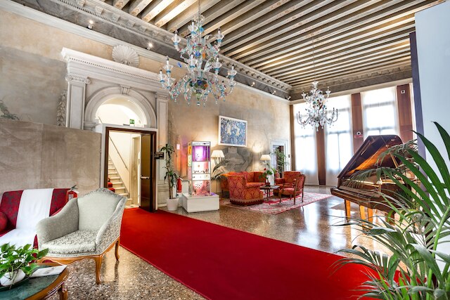 ルッツィーニ パレス ホテル