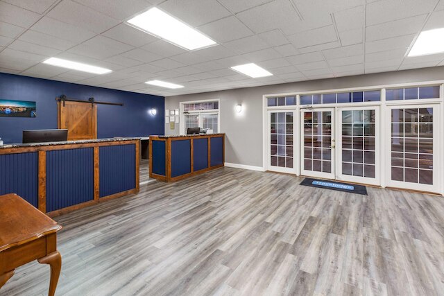 エンジェル イン ニア IMAX、ア ワイナム バイ トラベロッジ