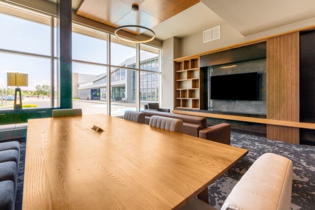 フォーポイントバイシェラトン・レヴィ・コンベンションセンター