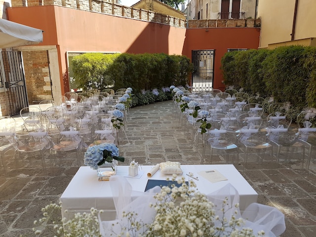 シーナ センチュリオン パレス