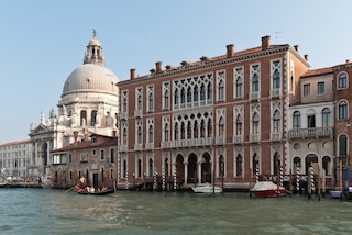 シーナ センチュリオン パレス