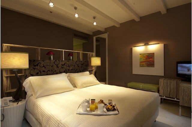 シーナ センチュリオン パレス