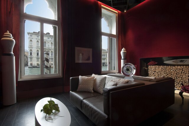 シーナ センチュリオン パレス