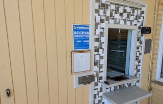 デラックス イン