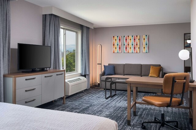 ホームウッド スイーツ メッドフォード