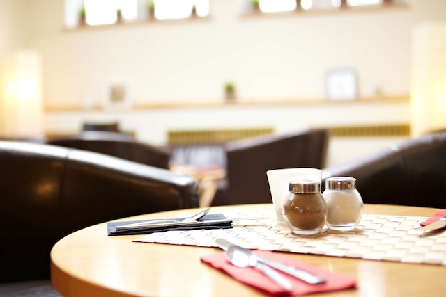 ホテル オストズィーハレ キール バイ プルミエール クラス