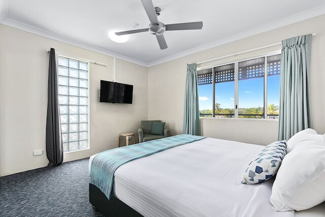 クガリ ビーチ リゾート