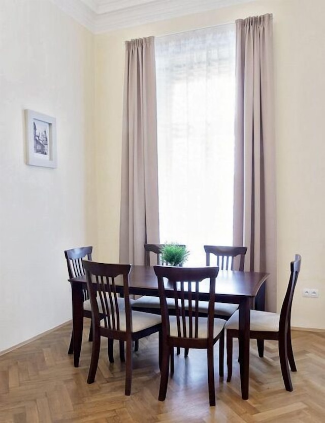 リバービュー パレス アパートメンツ