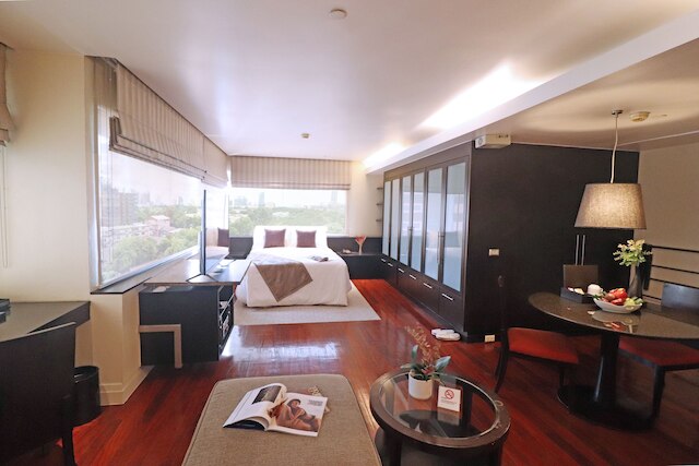 ザ・クォーター・サラデーン バイ UHG