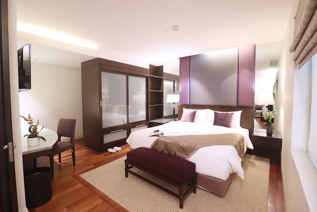 ザ・クォーター・サラデーン バイ UHG