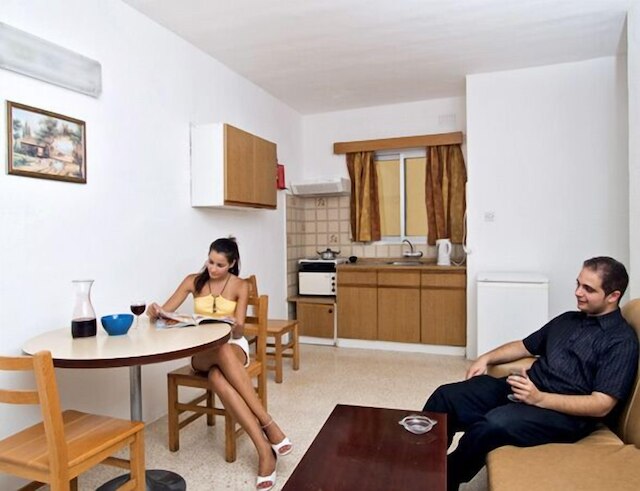 カルドール アパートメンツ