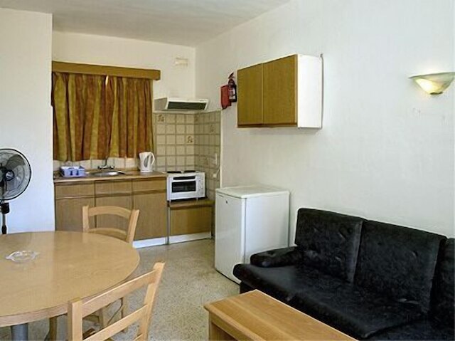 カルドール アパートメンツ