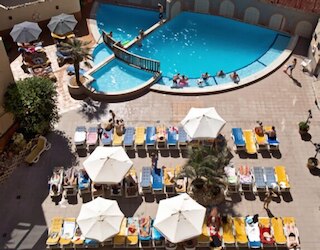 カルドール アパートメンツ