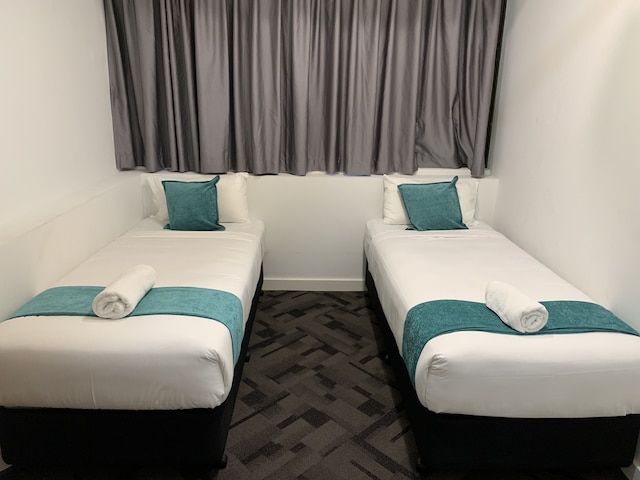 ティキ ホテル サーファーズ パラダイス