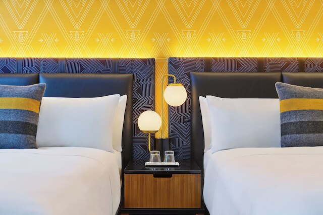 W ミネアポリス - ザ・フォシェイ