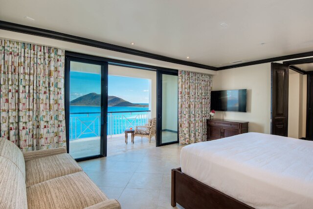 スクラブアイランドリゾート、スパ&マリーナ