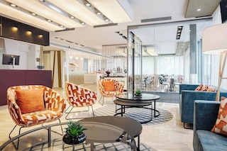 ホテル ユーロスターズ エンバシー