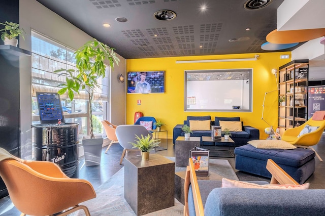 カンパニール ロワシー - アエロポール CDG - ル メニル アムロー