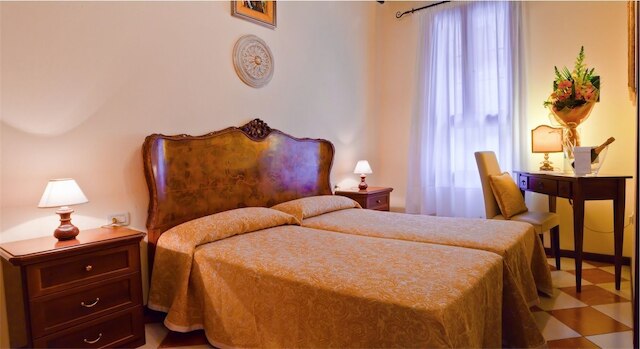 ホテル ヘンリー