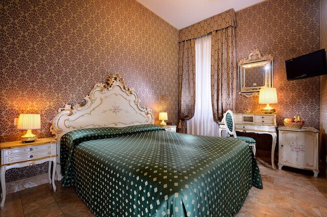 ホテル カナレット