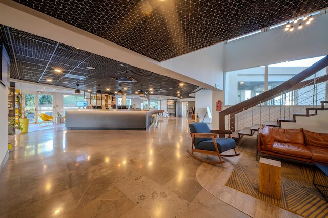 カンパニール モンペリエ ウエスト