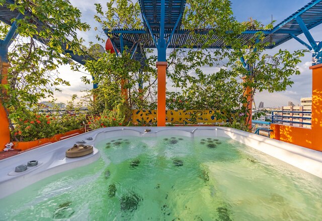 コレクション O ダイヤモンド ハウス カオサン