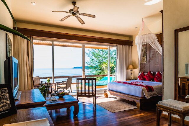 ラヤリナ ホテル