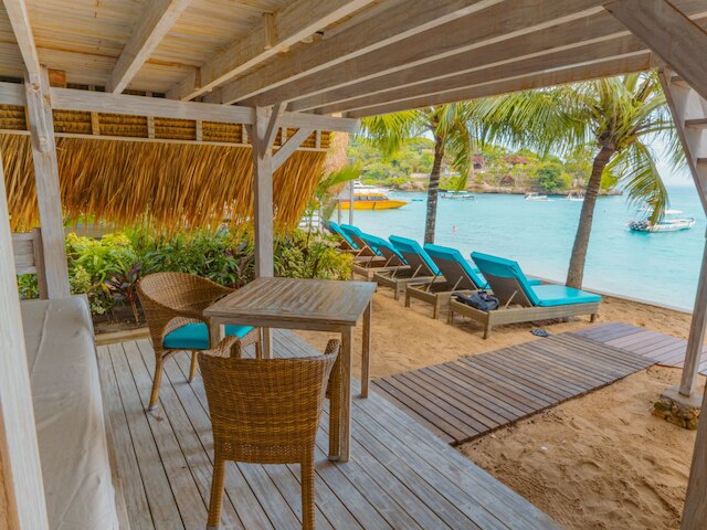 ハイ タイド ビーチ リゾート