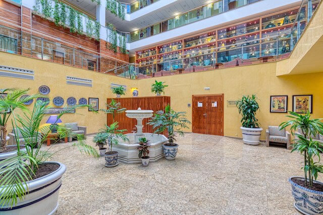 セナトール グラナダ オテル