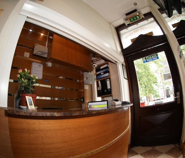 ホーランド イン ホテル