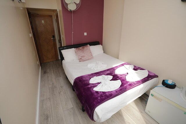 ホーランド イン ホテル