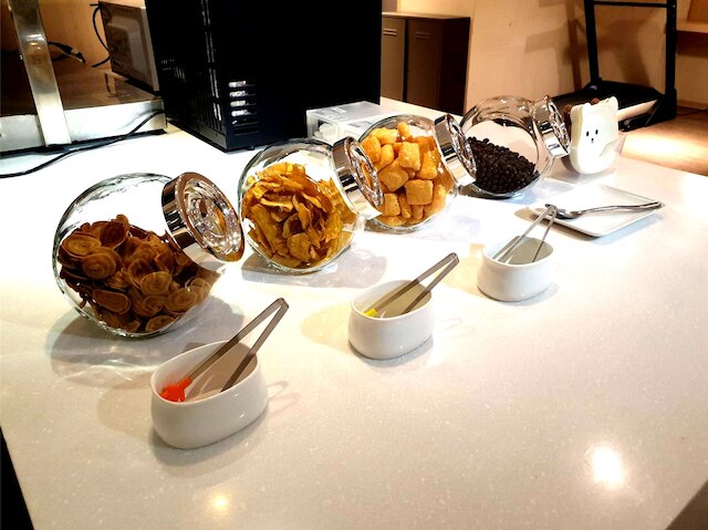 ヨミ ホテル - MRT シュアングリアン ステーション