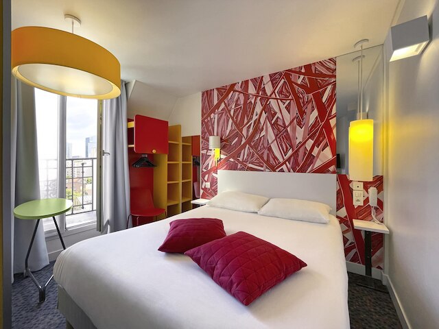 イビス スタイルズ パリ ラ デファンス クールブボア