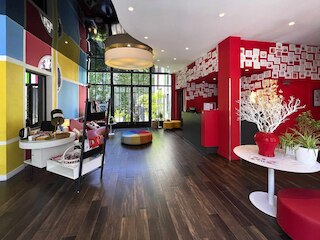 イビス スタイルズ パリ ラ デファンス クールブボア