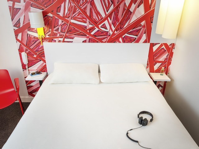 イビス スタイルズ パリ ラ デファンス クールブボア