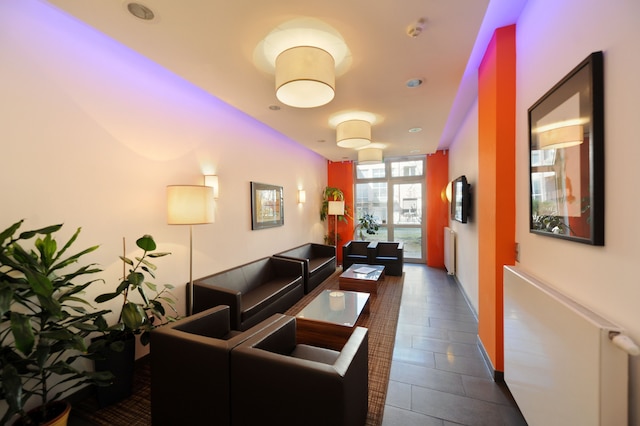 ダウンタウン ヴィ ヴァディ ホテル