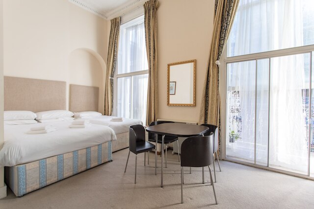 アンバー  レジデンス ホテル