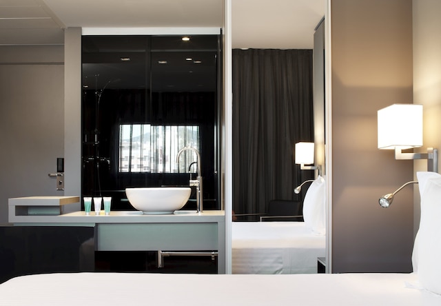 AC・ホテル・サンツ・バイ・マリオット