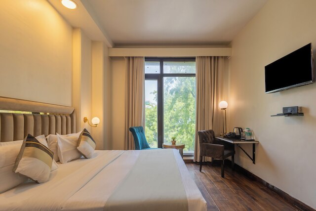 ザ オリオン グレーター カイラッシュ