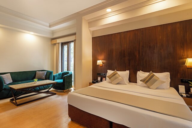 ザ オリオン グレーター カイラッシュ