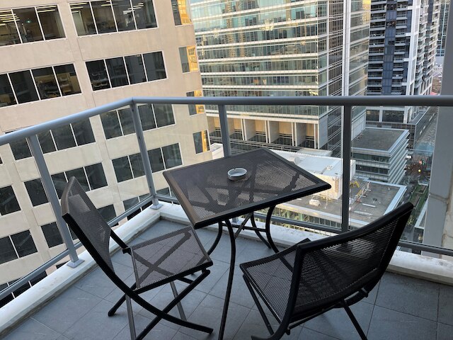 APX ワールド スクエア