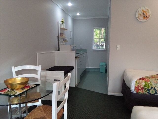 コロニアル ロッジ モーテル