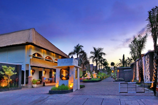 ヴィラ・セミニャックエステート＆スパ - アスタダラ社